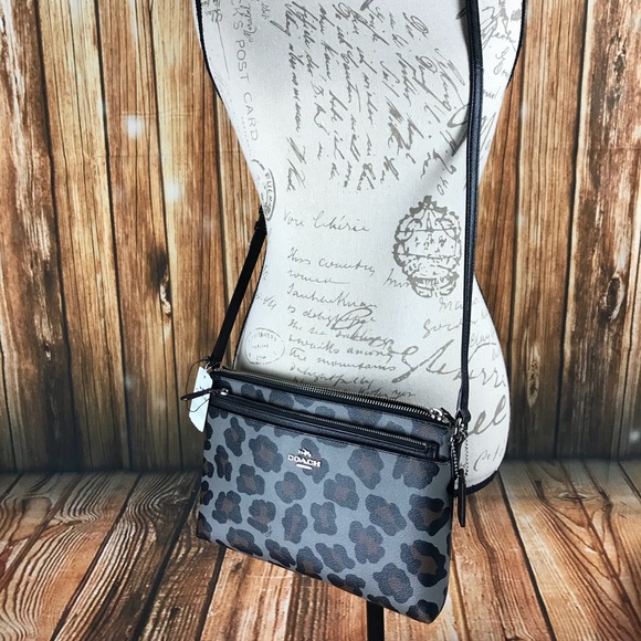 ❌SOLD❌. 💯 Authentic Coach Ocelot Print Crossbody - Picture 2 of 5